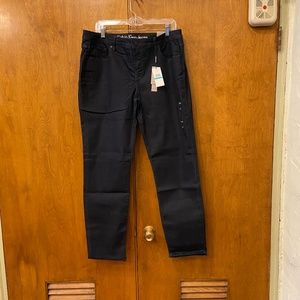 Calvin Klein Jeans Size 16, Length 32 Curvy Skinny